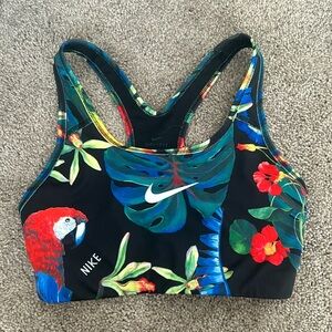Nike colorful sports bra. Size S.
